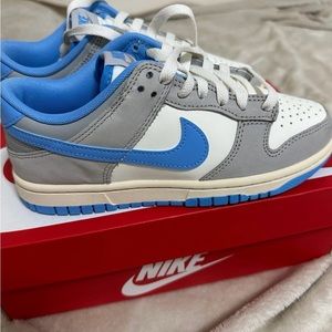 Nike Dunk Low Sneakers
